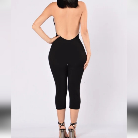 New Black Ribbed One Piece Backless Halter Bodycon Capri Jumpsuit, Size M - Picture 2 of 13